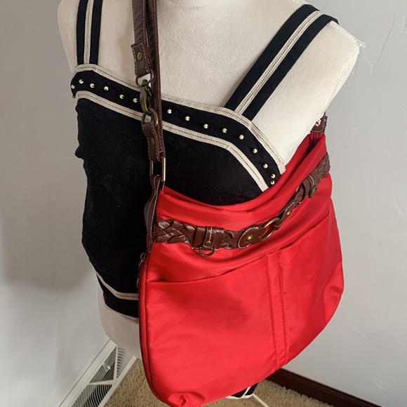 Travelon Red Nylon Crossbody Bag NYB4159 - Picture 14 of 16